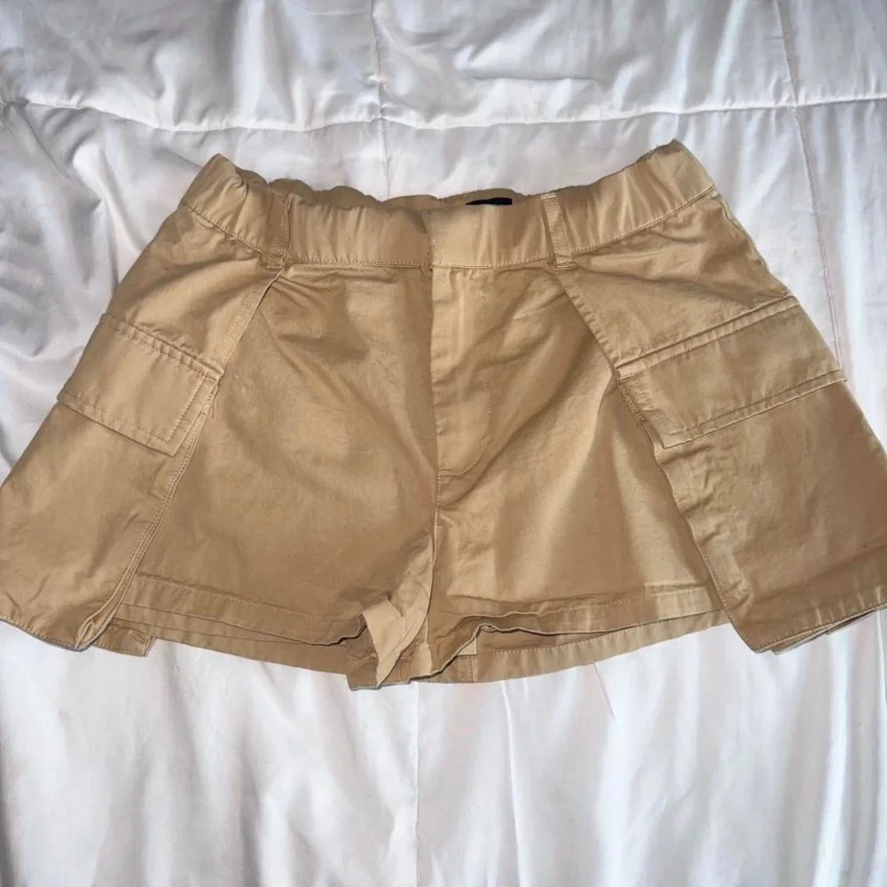 Zara Tan Cargo Bermuda Shorts